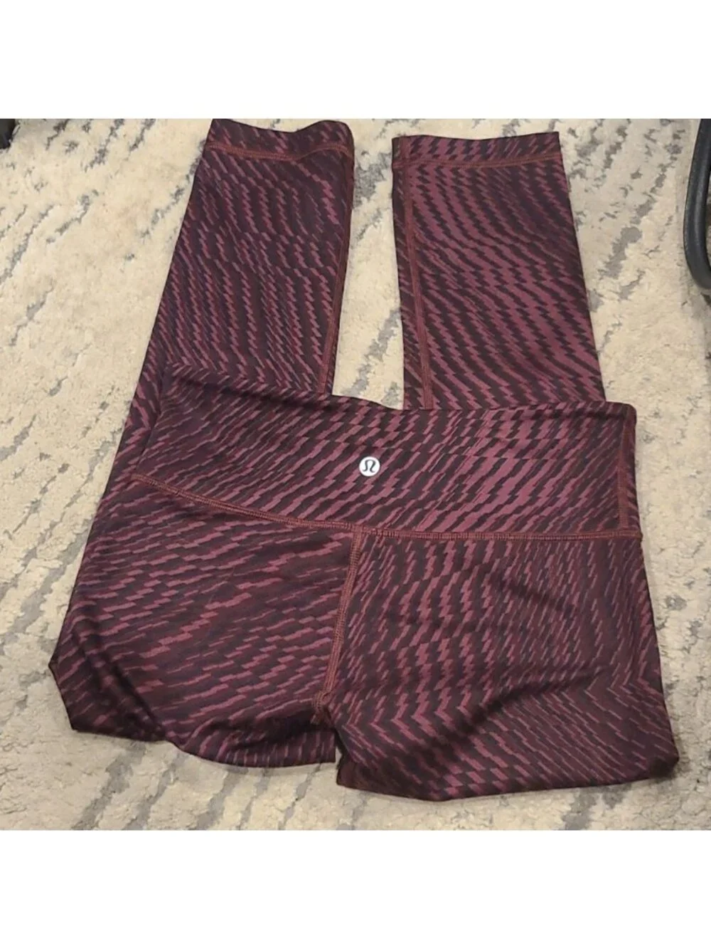 Lululemon Wunder Under Crop (HR) *Full-On Luon Shifted Horizon Red Grape Black